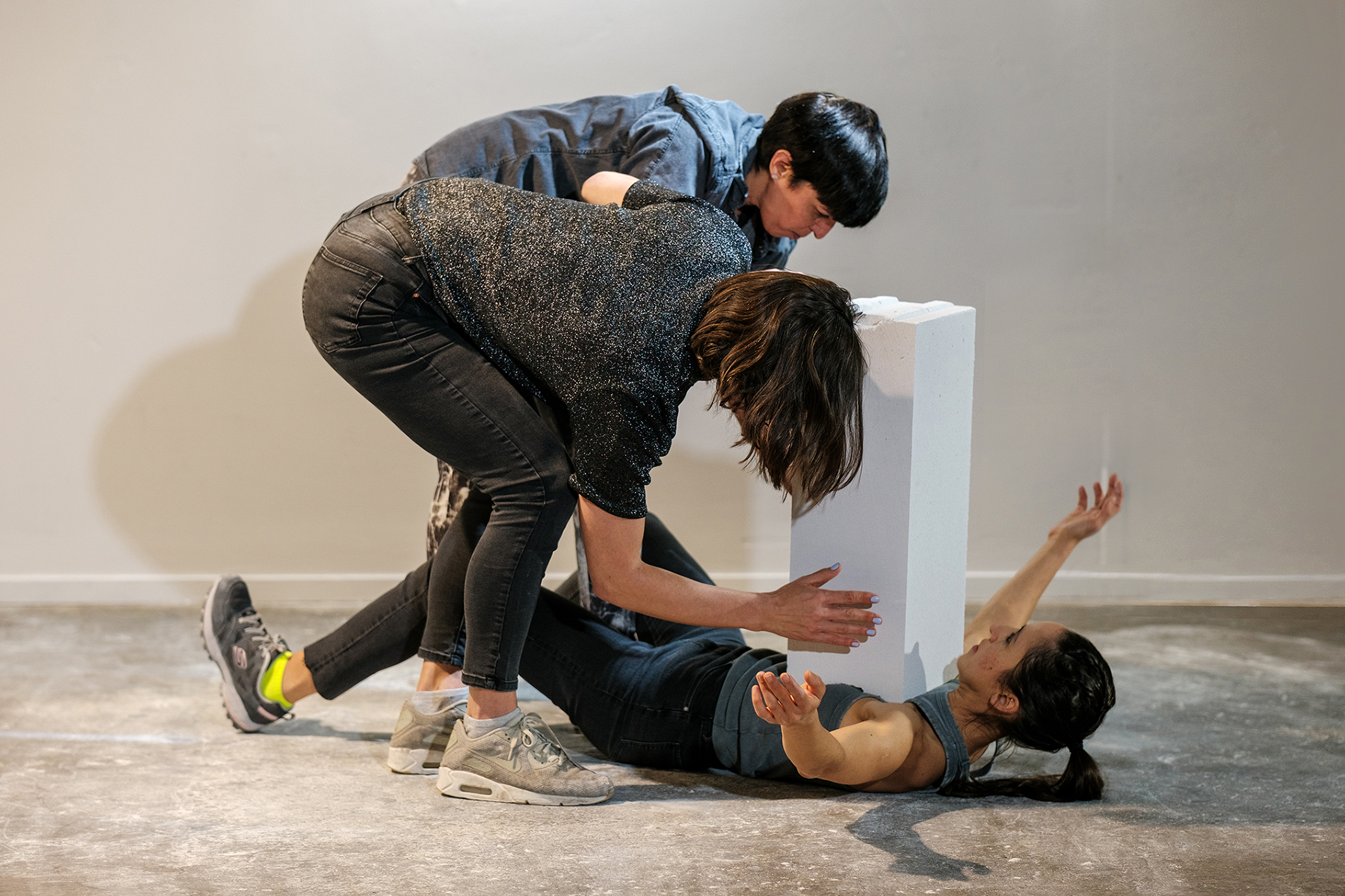 The Conspiracy Of Forms, Amparo González Sola, light design vinny jones