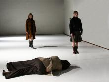 Simon Says, Sarah Ringoet. het veem theater.