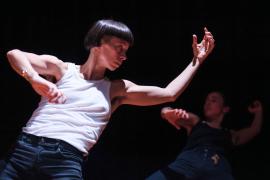 Amparo Gonzalez, light design vinny jones, FOTO Alex Heuvink